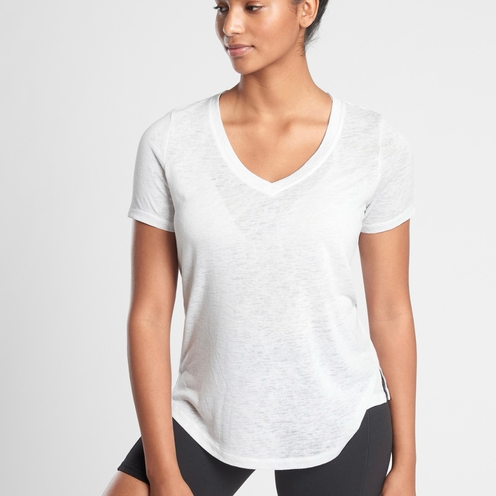 ATHLETA ☀️ Breezy Scoop VNeck Tee